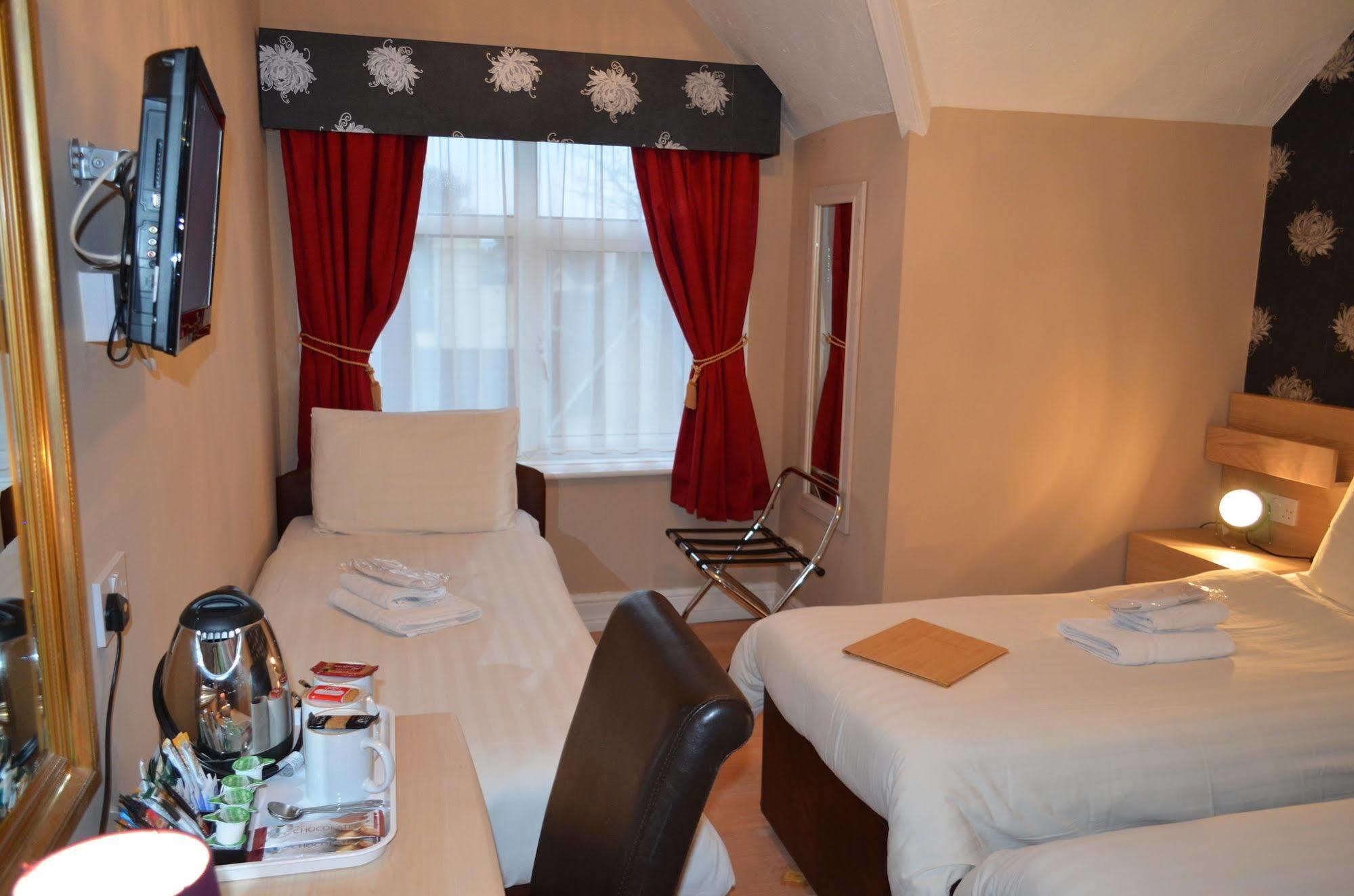 Shirley B & B Борнмут Экстерьер фото