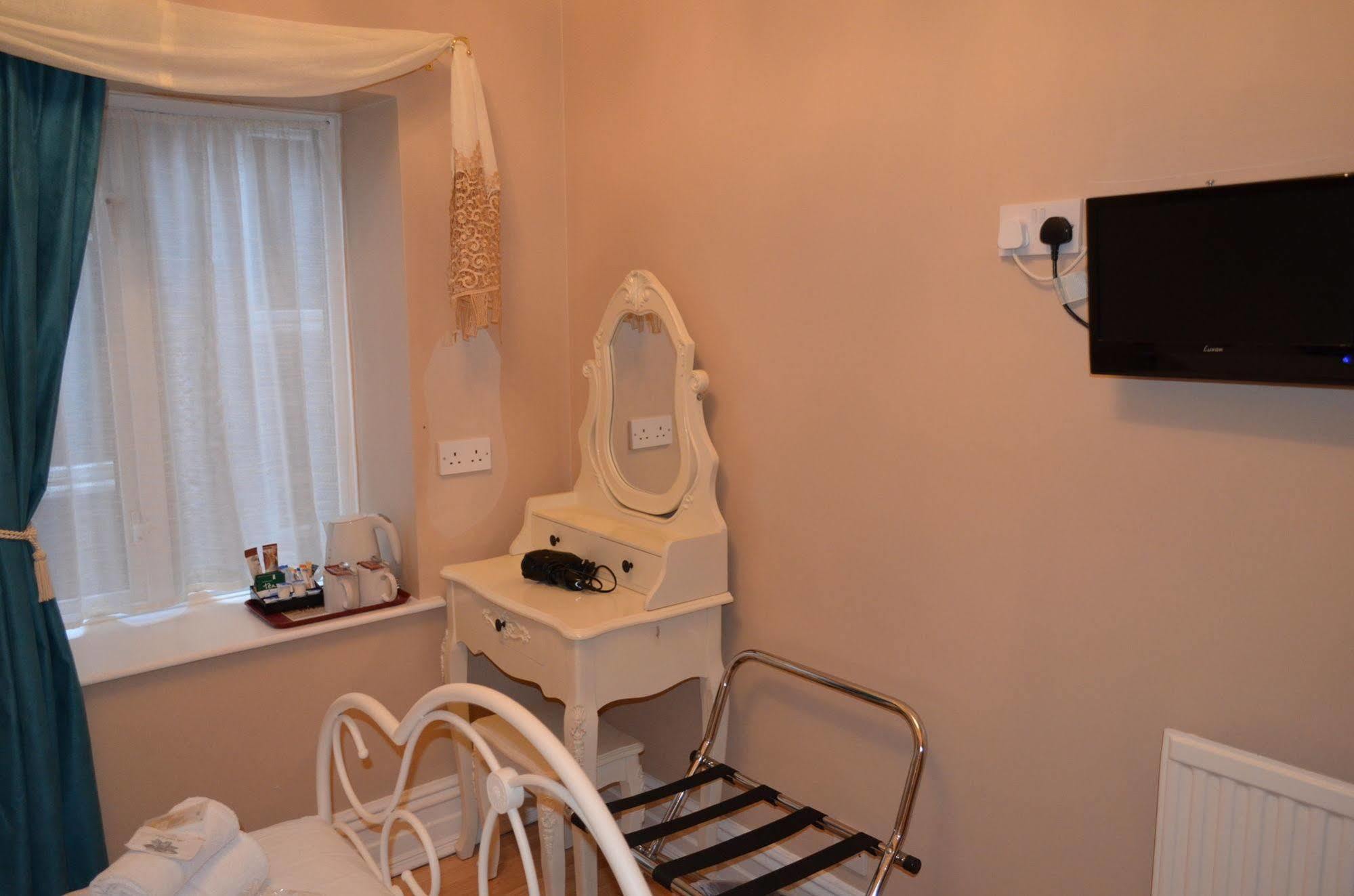 Shirley B & B Борнмут Экстерьер фото